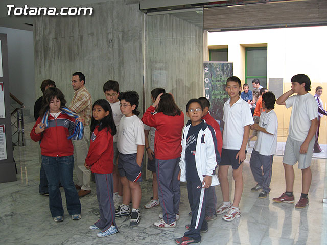 ALUMNOS CENTROS ENSEANZA VISITARN EXPOSICIN SOBRE ENERGAS RENOVABLES Y AHORRO ENERGTICO EN EL AYUNTAMIENTO - 21