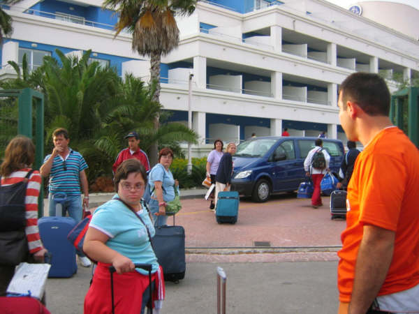 DOS ALUMNOS TOTANEROS DEL CENTRO OCUPACIONAL 