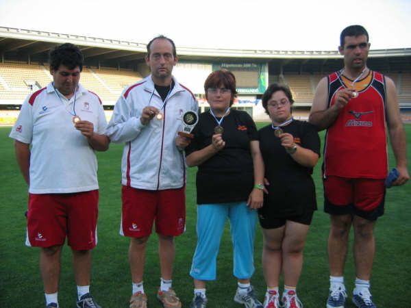 DOS ALUMNOS TOTANEROS DEL CENTRO OCUPACIONAL 