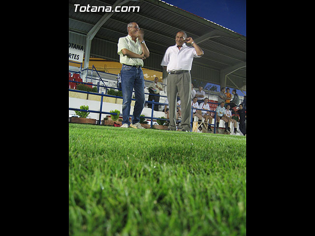 LA CONCEJALIA DE DEPORTES Y LOS DELEGADOS DE EQUIPO DE LA LIGA DE FÚTBOL AFICIONADO HOMENAJEARON A JUAN CAYUELA SÁNCHEZ “EL ZURO” EN SU DESPEDIDA COMO ÁRBITRO DE FÚTBOL AFICIONADO - 12