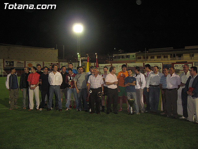 LA CONCEJALIA DE DEPORTES Y LOS DELEGADOS DE EQUIPO DE LA LIGA DE FÚTBOL AFICIONADO HOMENAJEARON A JUAN CAYUELA SÁNCHEZ “EL ZURO” EN SU DESPEDIDA COMO ÁRBITRO DE FÚTBOL AFICIONADO - 38