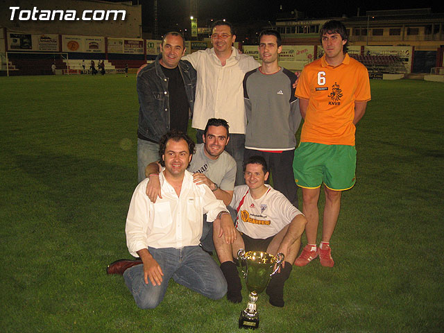 LA CONCEJALIA DE DEPORTES Y LOS DELEGADOS DE EQUIPO DE LA LIGA DE FÚTBOL AFICIONADO HOMENAJEARON A JUAN CAYUELA SÁNCHEZ “EL ZURO” EN SU DESPEDIDA COMO ÁRBITRO DE FÚTBOL AFICIONADO - 44