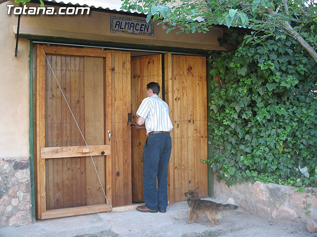 AUTORIDADES LOCALES VISITAN LAS CASAS DE PIEDRA DE TURISMO RURAL EN EL PARAJE DE CAMPIX - 1 AUTORIDADES LOCALES VISITAN LAS CASAS DE PIEDRA DE TURISMO RURAL EN EL PARAJE DE CAMPIX - 1
