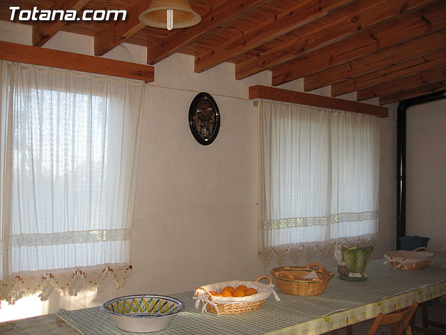 AUTORIDADES LOCALES VISITAN LAS CASAS DE PIEDRA DE TURISMO RURAL EN EL PARAJE DE CAMPIX - 3 AUTORIDADES LOCALES VISITAN LAS CASAS DE PIEDRA DE TURISMO RURAL EN EL PARAJE DE CAMPIX - 3