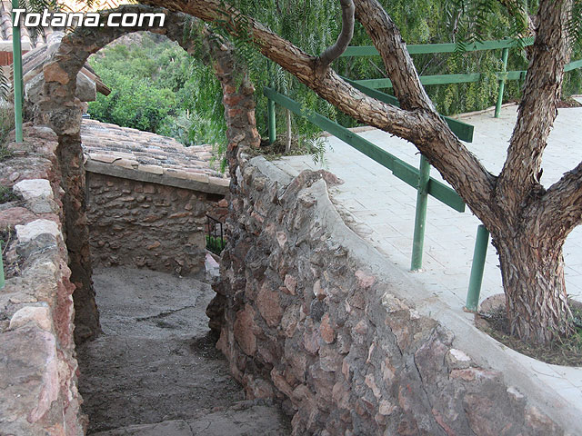 AUTORIDADES LOCALES VISITAN LAS CASAS DE PIEDRA DE TURISMO RURAL EN EL PARAJE DE CAMPIX - 30 AUTORIDADES LOCALES VISITAN LAS CASAS DE PIEDRA DE TURISMO RURAL EN EL PARAJE DE CAMPIX - 30