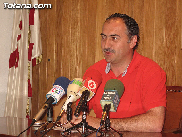 EL ALCALDE Y EL CONCEJAL DE DEPORTES REALIZAN UNA RECEPCIÓN A LOS TRES ALUMNOS DEL CENTRO OCUPACIONAL PARTICIPANTES EN EL CAMPEONATO NACIONAL DE ATLETISMO DE DISCAPACITADOS - 3 EL ALCALDE Y EL CONCEJAL DE DEPORTES REALIZAN UNA RECEPCIÓN A LOS TRES ALUMNOS DEL CENTRO OCUPACIONAL PARTICIPANTES EN EL CAMPEONATO NACIONAL DE ATLETISMO DE DISCAPACITADOS - 3