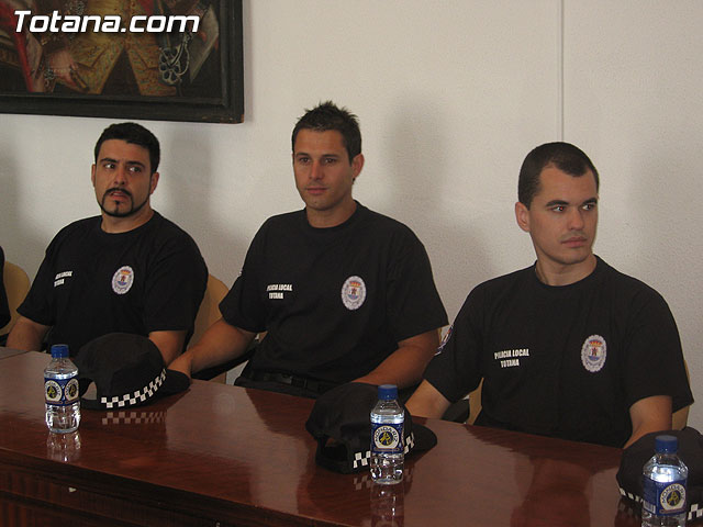 SE CELEBRA EL ACTO DE TOMA DE POSESIÓN DE LOS SIETE NUEVOS AGENTES Y EL OFICIAL DE LA POLICÍA LOCAL DE TOTANA - 6