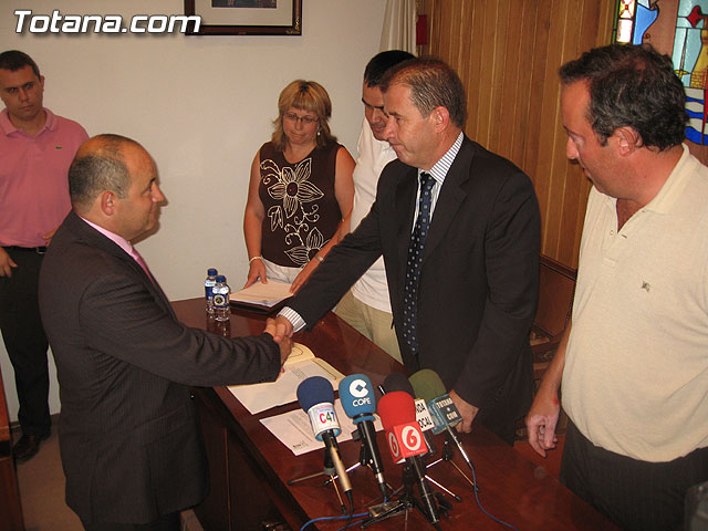 SE CELEBRA EL ACTO DE TOMA DE POSESIÓN DE LOS SIETE NUEVOS AGENTES Y EL OFICIAL DE LA POLICÍA LOCAL DE TOTANA - 14