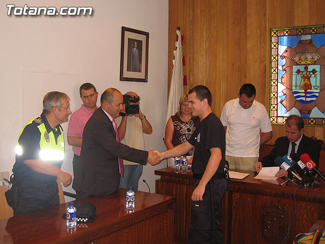 SE CELEBRA EL ACTO DE TOMA DE POSESIÓN DE LOS SIETE NUEVOS AGENTES Y EL OFICIAL DE LA POLICÍA LOCAL DE TOTANA - 80
