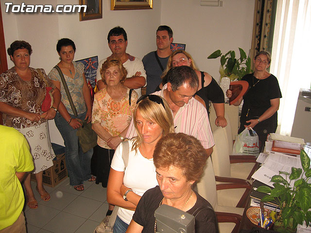 EL CONCEJAL DE SERVICIOS AL CIUDADANO OFRECE UNA RECEPCIÓN INSTITUCIONAL A LAS OCHO FAMILIAS TOTANERAS QUE HAN ACOGIDO ESTE VERANO A NIÑOS BIELORRUSOS - 5 EL CONCEJAL DE SERVICIOS AL CIUDADANO OFRECE UNA RECEPCIÓN INSTITUCIONAL A LAS OCHO FAMILIAS TOTANERAS QUE HAN ACOGIDO ESTE VERANO A NIÑOS BIELORRUSOS - 5