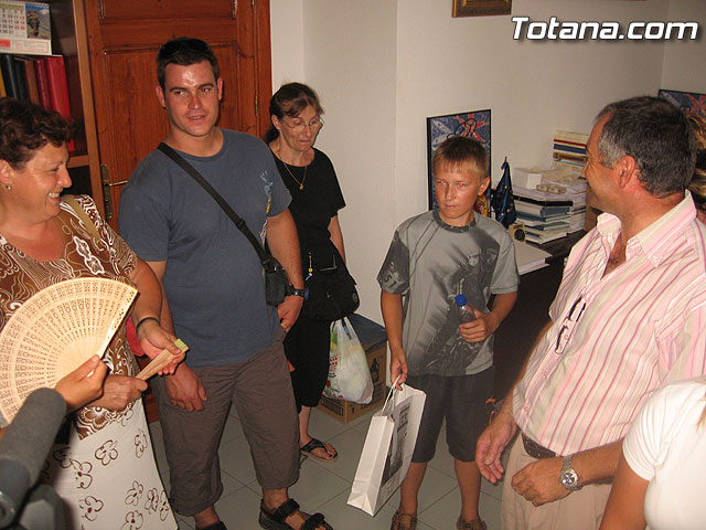 EL CONCEJAL DE SERVICIOS AL CIUDADANO OFRECE UNA RECEPCIÓN INSTITUCIONAL A LAS OCHO FAMILIAS TOTANERAS QUE HAN ACOGIDO ESTE VERANO A NIÑOS BIELORRUSOS - 13 EL CONCEJAL DE SERVICIOS AL CIUDADANO OFRECE UNA RECEPCIÓN INSTITUCIONAL A LAS OCHO FAMILIAS TOTANERAS QUE HAN ACOGIDO ESTE VERANO A NIÑOS BIELORRUSOS - 13