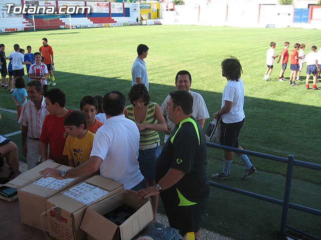 SE PRESENTAN LOS EQUIPOS DE TOTANA QUE PARTICIPAN EN EL TORNEO DE FÚTBOL 7 DE PEÑAS EN BARCELONA - 1