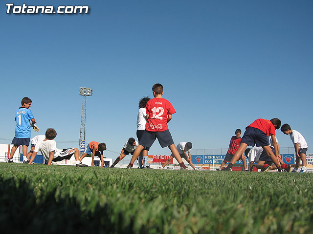 SE PRESENTAN LOS EQUIPOS DE TOTANA QUE PARTICIPAN EN EL TORNEO DE FÚTBOL 7 DE PEÑAS EN BARCELONA - 3