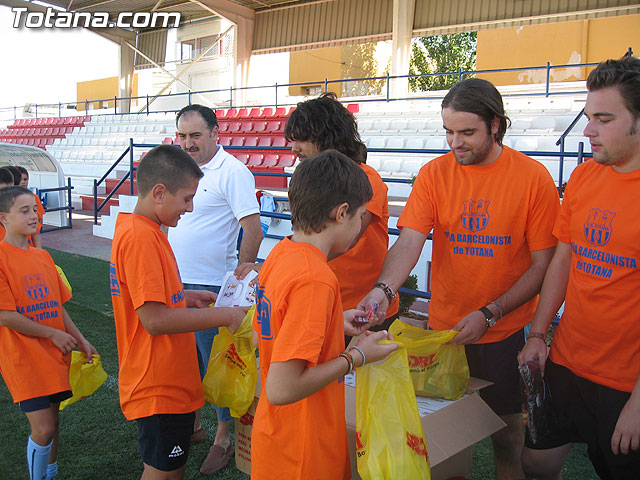 SE PRESENTAN LOS EQUIPOS DE TOTANA QUE PARTICIPAN EN EL TORNEO DE FÚTBOL 7 DE PEÑAS EN BARCELONA - 13