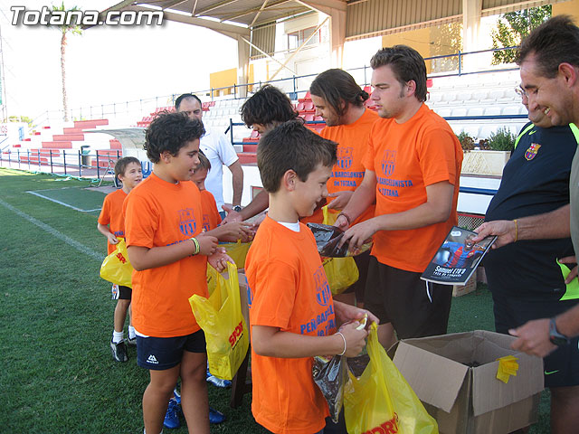 SE PRESENTAN LOS EQUIPOS DE TOTANA QUE PARTICIPAN EN EL TORNEO DE FÚTBOL 7 DE PEÑAS EN BARCELONA - 30