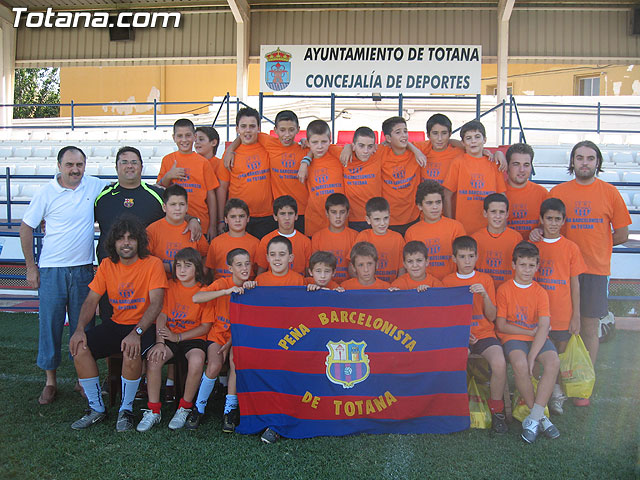 SE PRESENTAN LOS EQUIPOS DE TOTANA QUE PARTICIPAN EN EL TORNEO DE FÚTBOL 7 DE PEÑAS EN BARCELONA - 36