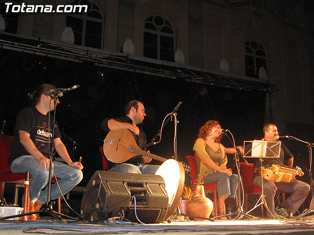 NUMEROSAS PERSONAS ASISTIERON AL CONCIERTO QUE OFRECI EL GRUPO CIVILIZACIN CERO (DEL QUE FORMAN PARTE 3 TOTANEROS) - 20