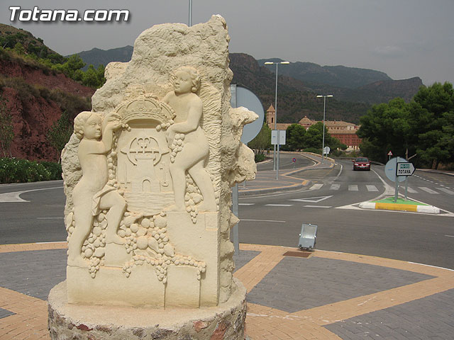 SE REHABILITAN LAS SEIS ÚLTIMAS ESCULTURAS DEL VIA CRUCIS DE LA SANTA Y EL MONUMENTO PRINCIPAL DEL CORAZÓN DE JESÚS DE TOTANA - 1