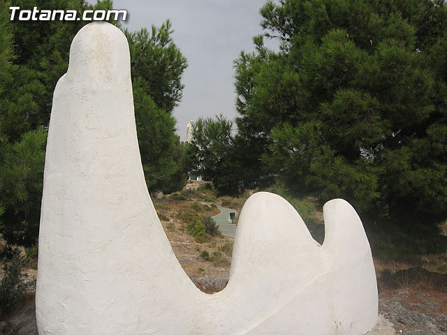 SE REHABILITAN LAS SEIS LTIMAS ESCULTURAS DEL VIA CRUCIS DE LA SANTA Y EL MONUMENTO PRINCIPAL DEL CORAZN DE JESS DE TOTANA - 8