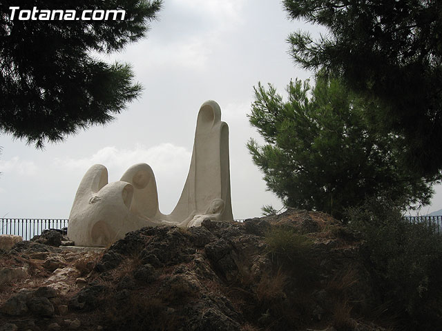 SE REHABILITAN LAS SEIS LTIMAS ESCULTURAS DEL VIA CRUCIS DE LA SANTA Y EL MONUMENTO PRINCIPAL DEL CORAZN DE JESS DE TOTANA - 9