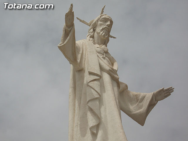 SE REHABILITAN LAS SEIS LTIMAS ESCULTURAS DEL VIA CRUCIS DE LA SANTA Y EL MONUMENTO PRINCIPAL DEL CORAZN DE JESS DE TOTANA - 26