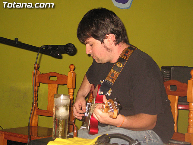 EL GRUPO TOTANERO LA JUKEBOX OFRECIÓ UN CONCIERTO ACÚSTICO - 8