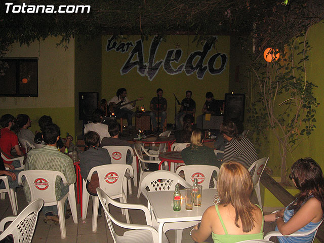 EL GRUPO TOTANERO LA JUKEBOX OFRECIÓ UN CONCIERTO ACÚSTICO - 17