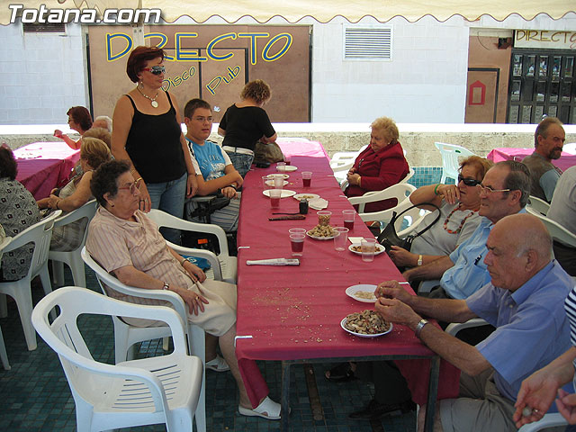 FINALIZAN LAS FIESTAS DEL CENTRO MUNICIPAL DE PERSONAS MAYORES CON LA DEGUSTACIN DE LA PAELLA POPULAR EN LA PLAZA BALSA VIEJA QUE CONGREG A CENTENARES DE SOCIOS Y MAYORES - 43