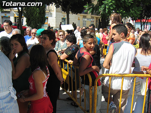 FINALIZAN LAS FIESTAS DEL CENTRO MUNICIPAL DE PERSONAS MAYORES CON LA DEGUSTACIÓN DE LA PAELLA POPULAR EN LA PLAZA BALSA VIEJA QUE CONGREGÓ A CENTENARES DE SOCIOS Y MAYORES - 58