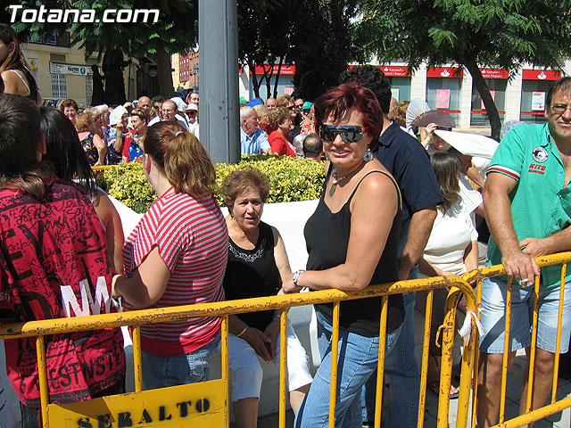 FINALIZAN LAS FIESTAS DEL CENTRO MUNICIPAL DE PERSONAS MAYORES CON LA DEGUSTACIÓN DE LA PAELLA POPULAR EN LA PLAZA BALSA VIEJA QUE CONGREGÓ A CENTENARES DE SOCIOS Y MAYORES - 59