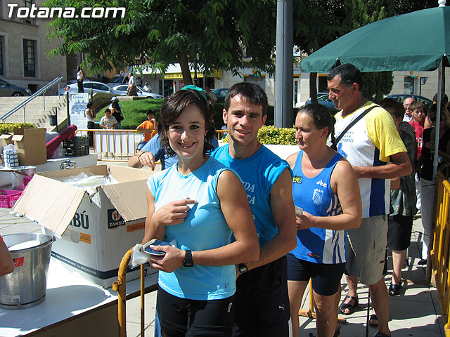 FINALIZAN LAS FIESTAS DEL CENTRO MUNICIPAL DE PERSONAS MAYORES CON LA DEGUSTACIN DE LA PAELLA POPULAR EN LA PLAZA BALSA VIEJA QUE CONGREG A CENTENARES DE SOCIOS Y MAYORES - 76