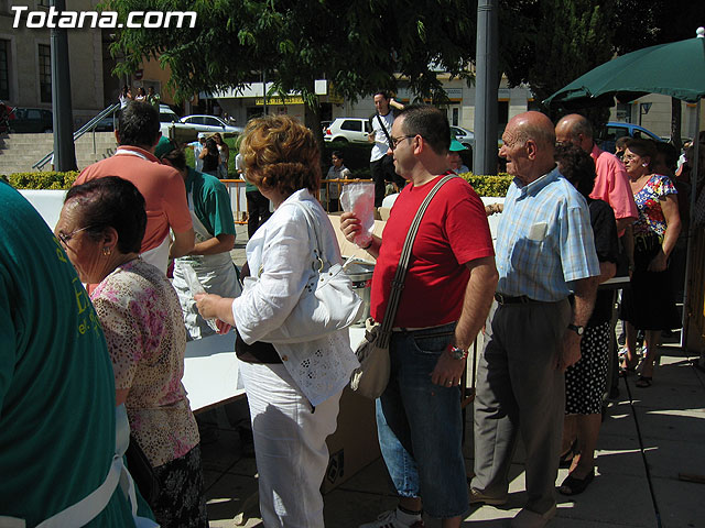 FINALIZAN LAS FIESTAS DEL CENTRO MUNICIPAL DE PERSONAS MAYORES CON LA DEGUSTACIÓN DE LA PAELLA POPULAR EN LA PLAZA BALSA VIEJA QUE CONGREGÓ A CENTENARES DE SOCIOS Y MAYORES - 88