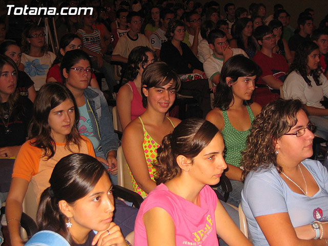 EL DOBLE CAMPEN DEL MUNDO DE MARATN ABEL ANTN DELEITA CON UNA CONFERENCIA A LOS ESTUDIANTES DE TOTANA - 6