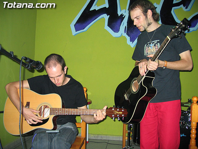 EL GRUPO TOTANERO LA CALLE DEL SILENCIO OFRECI UN CONCIERTO ACSTICO - 4