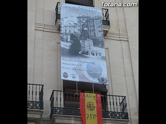 TOTANA.COM Y LA POLICÍA LOCAL DE TOTANA ASISTEN AL ACTO DE INAUGURACIÓN DE LA EXPOSICIÓN DE LA POLICÍA LOCAL DE ALCOY - 2