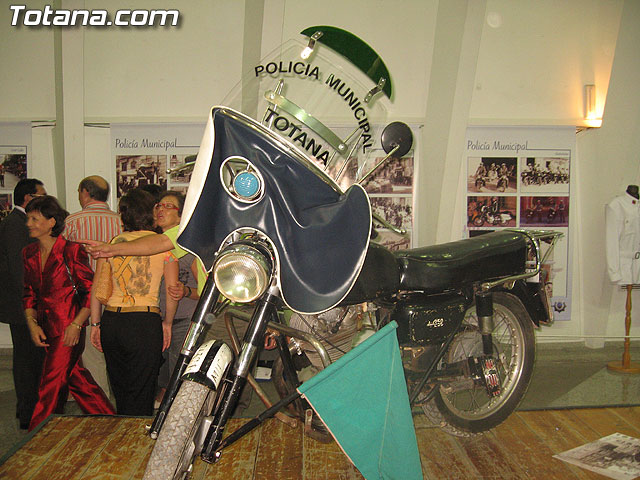 TOTANA.COM Y LA POLICÍA LOCAL DE TOTANA ASISTEN AL ACTO DE INAUGURACIÓN DE LA EXPOSICIÓN DE LA POLICÍA LOCAL DE ALCOY - 8