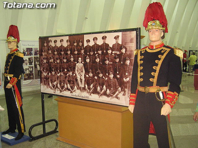 TOTANA.COM Y LA POLICÍA LOCAL DE TOTANA ASISTEN AL ACTO DE INAUGURACIÓN DE LA EXPOSICIÓN DE LA POLICÍA LOCAL DE ALCOY - 11