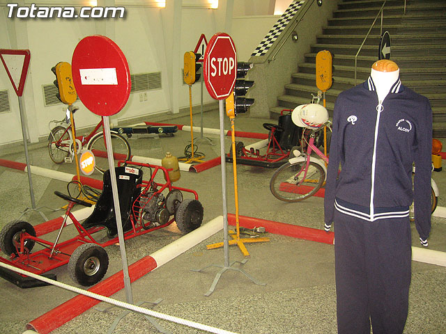 TOTANA.COM Y LA POLICÍA LOCAL DE TOTANA ASISTEN AL ACTO DE INAUGURACIÓN DE LA EXPOSICIÓN DE LA POLICÍA LOCAL DE ALCOY - 17