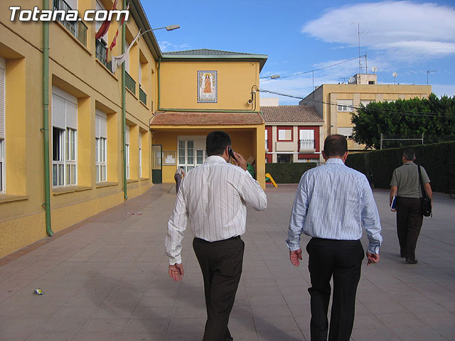 AUTORIDADES LOCALES VISITAN ALGUNOS COLEGIOS DE TOTANA PARA COMPROBAR EL ESTADO DE EJECUCIÓN DE LAS OBRAS Y EL FUNCIONAMIENTO DE LOS NUEVOS SERVICIOS - 20 AUTORIDADES LOCALES VISITAN ALGUNOS COLEGIOS DE TOTANA PARA COMPROBAR EL ESTADO DE EJECUCIÓN DE LAS OBRAS Y EL FUNCIONAMIENTO DE LOS NUEVOS SERVICIOS - 20