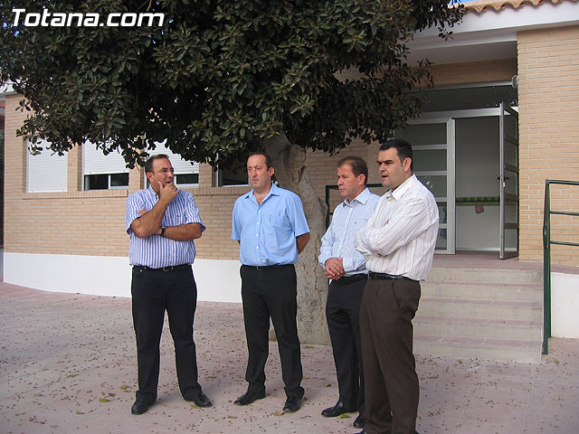 AUTORIDADES LOCALES VISITAN ALGUNOS COLEGIOS DE TOTANA PARA COMPROBAR EL ESTADO DE EJECUCIÓN DE LAS OBRAS Y EL FUNCIONAMIENTO DE LOS NUEVOS SERVICIOS - 17 AUTORIDADES LOCALES VISITAN ALGUNOS COLEGIOS DE TOTANA PARA COMPROBAR EL ESTADO DE EJECUCIÓN DE LAS OBRAS Y EL FUNCIONAMIENTO DE LOS NUEVOS SERVICIOS - 17