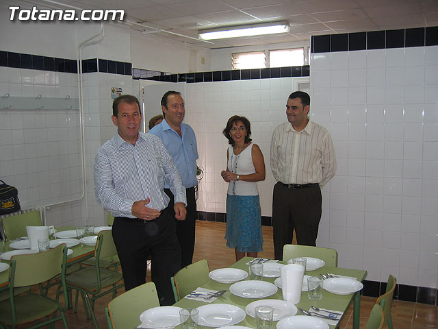 AUTORIDADES LOCALES VISITAN ALGUNOS COLEGIOS DE TOTANA PARA COMPROBAR EL ESTADO DE EJECUCIÓN DE LAS OBRAS Y EL FUNCIONAMIENTO DE LOS NUEVOS SERVICIOS - 24 AUTORIDADES LOCALES VISITAN ALGUNOS COLEGIOS DE TOTANA PARA COMPROBAR EL ESTADO DE EJECUCIÓN DE LAS OBRAS Y EL FUNCIONAMIENTO DE LOS NUEVOS SERVICIOS - 24