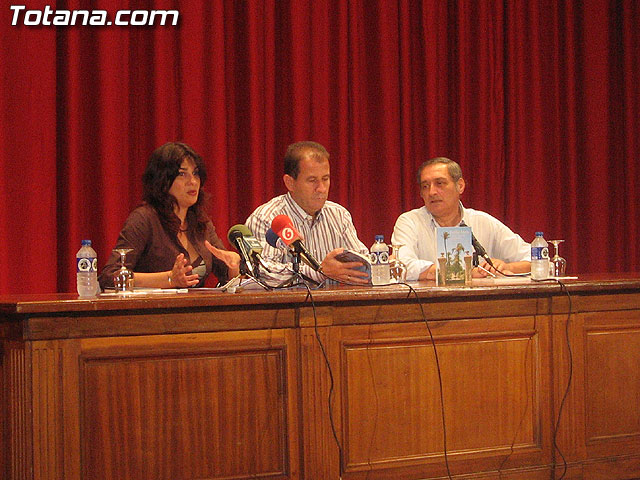 SE PRESENTA EL LIBRO EMILIO MORA, EL POETA TOTANERO DEL SIGLO XIX (FACSÍMIL DEL LIBRO VERSOS Y OBRA DISPERSA) - 1