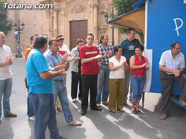 AUTORIDADES LOCALES Y EL SERVICIO MUNICIPAL DE ATENCIÓN A ENFERMOS MENTALES CELEBRAN EL DIA MUNDIAL DE ESTA PATOLOGÍA - 18