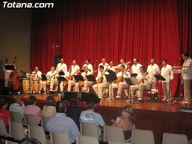 CONTINÚA EL PROGRAMA OTOÑO CULTURAL 2006 CON LA ACTUACIÓN DEL GRUPO JUBÓN Y TROVA, QUE PRESENTÓ SU DISCO MI TIERRA ES MURCIA - 5