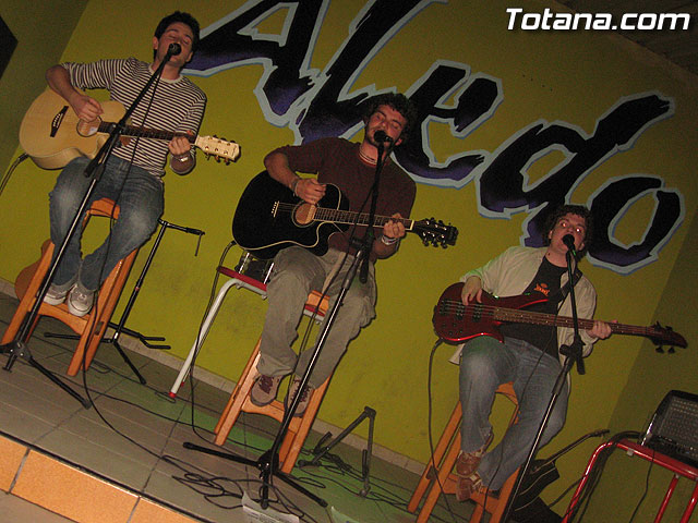 EL GRUPO TOTANERO “GENERAL HOUSE” OFRECIO UN CONCIERTO EN ACÚSTICO - 18