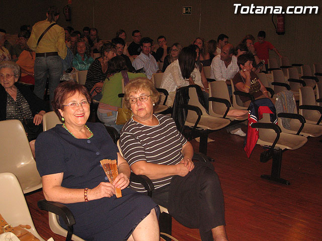 NUMEROSAS PERSONAS ASISTEN A LA OBRA DE TEATRO CACHAI? EN EL CENTRO SOCIOCULTURAL LA CARCEL - 3 NUMEROSAS PERSONAS ASISTEN A LA OBRA DE TEATRO CACHAI? EN EL CENTRO SOCIOCULTURAL LA CARCEL - 3