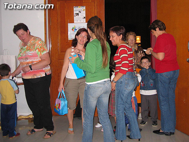 LA OBRA DE TÍTERES SOBRE EL USO DE INTERNET PARA NIÑOS Y MAYORES TUVO LUGAR EN EL CENTRO SOCIOCULTURAL “LA CÁRCEL” - 1