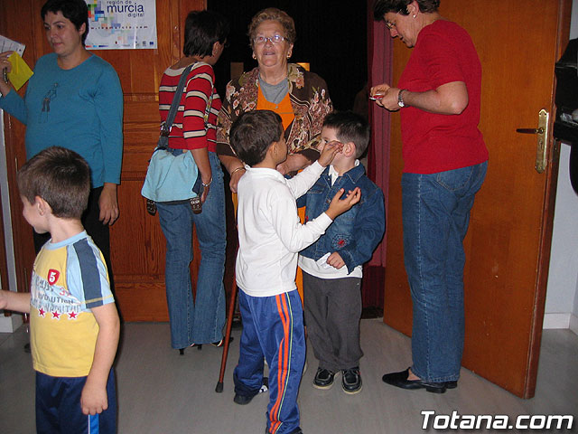 LA OBRA DE TÍTERES SOBRE EL USO DE INTERNET PARA NIÑOS Y MAYORES TUVO LUGAR EN EL CENTRO SOCIOCULTURAL “LA CÁRCEL” - 2
