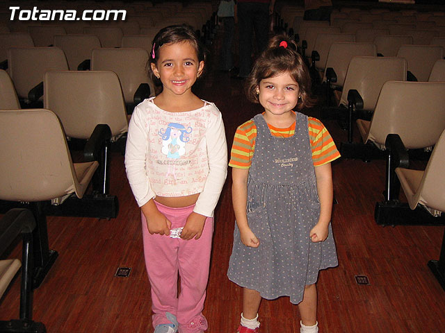 LA OBRA DE TÍTERES SOBRE EL USO DE INTERNET PARA NIÑOS Y MAYORES TUVO LUGAR EN EL CENTRO SOCIOCULTURAL “LA CÁRCEL” - 7