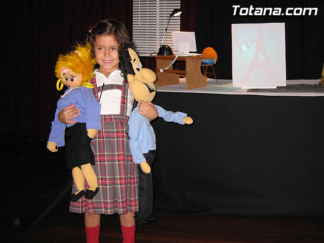 LA OBRA DE TÍTERES SOBRE EL USO DE INTERNET PARA NIÑOS Y MAYORES TUVO LUGAR EN EL CENTRO SOCIOCULTURAL “LA CÁRCEL” - 9